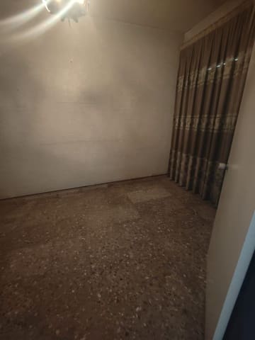 7 soverom Villa til salgs i Vinaròs med garasje - € 270 000 (Ref: 9414435)