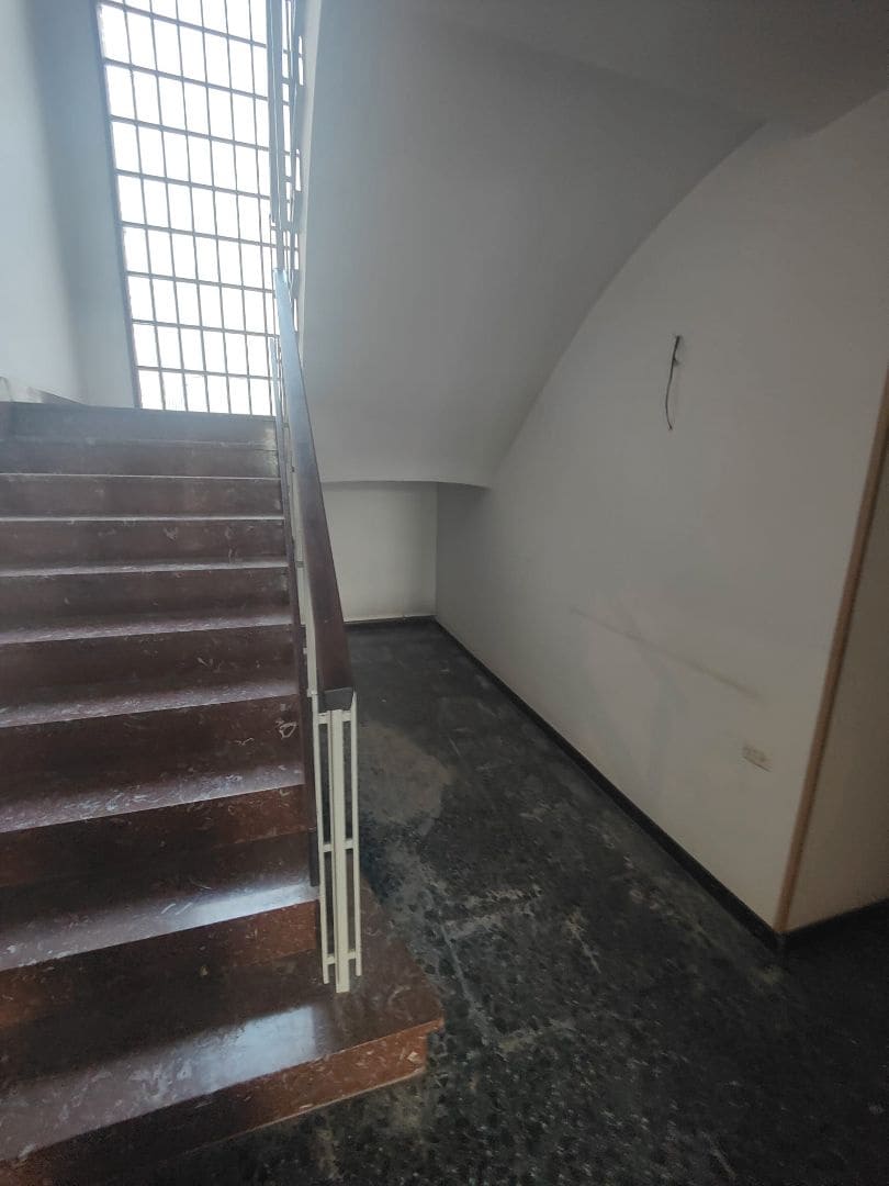 7 bedroom Villa for sale in Vinaros with garage - € 270,000 (Ref: 9414435)