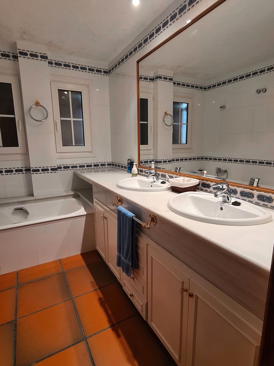 4 bedroom Villa for sale in Rossell with garage - € 240,000 (Ref: 9414440)