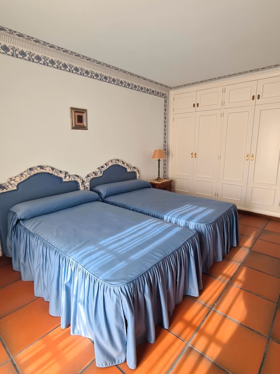 4 bedroom Villa for sale in Rossell with garage - € 240,000 (Ref: 9414440)