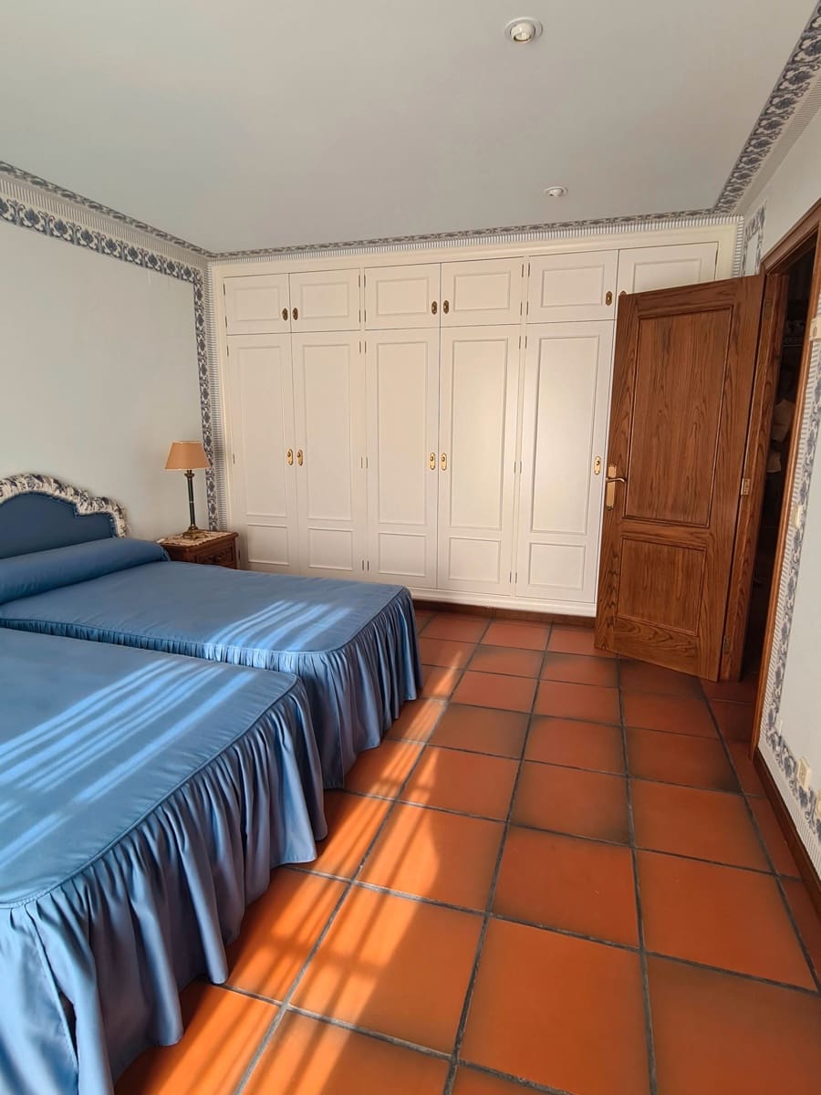 4 bedroom Villa for sale in Rossell with garage - € 240,000 (Ref: 9414440)