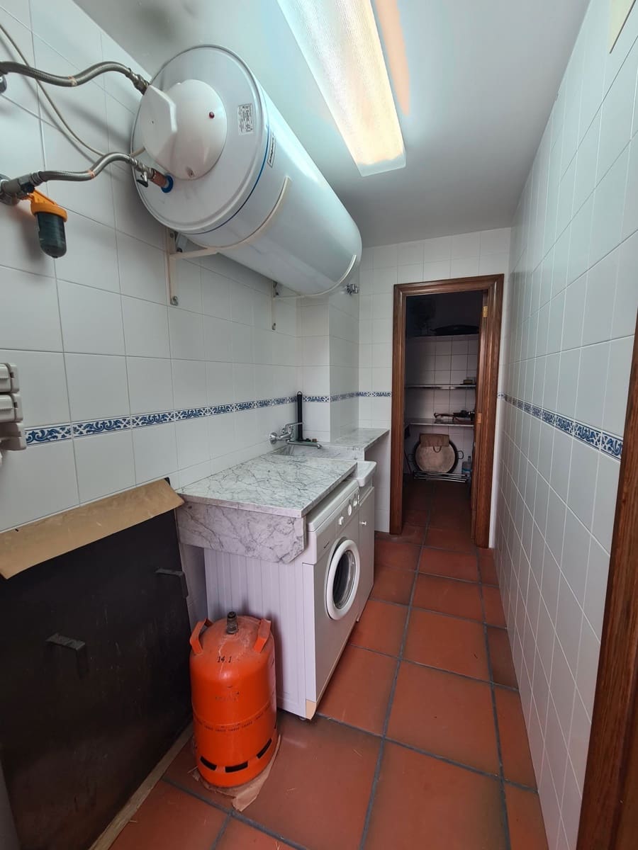 4 bedroom Villa for sale in Rossell with garage - € 240,000 (Ref: 9414440)