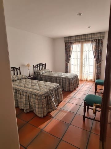 4 bedroom Villa for sale in Rossell with garage - € 240,000 (Ref: 9414440)