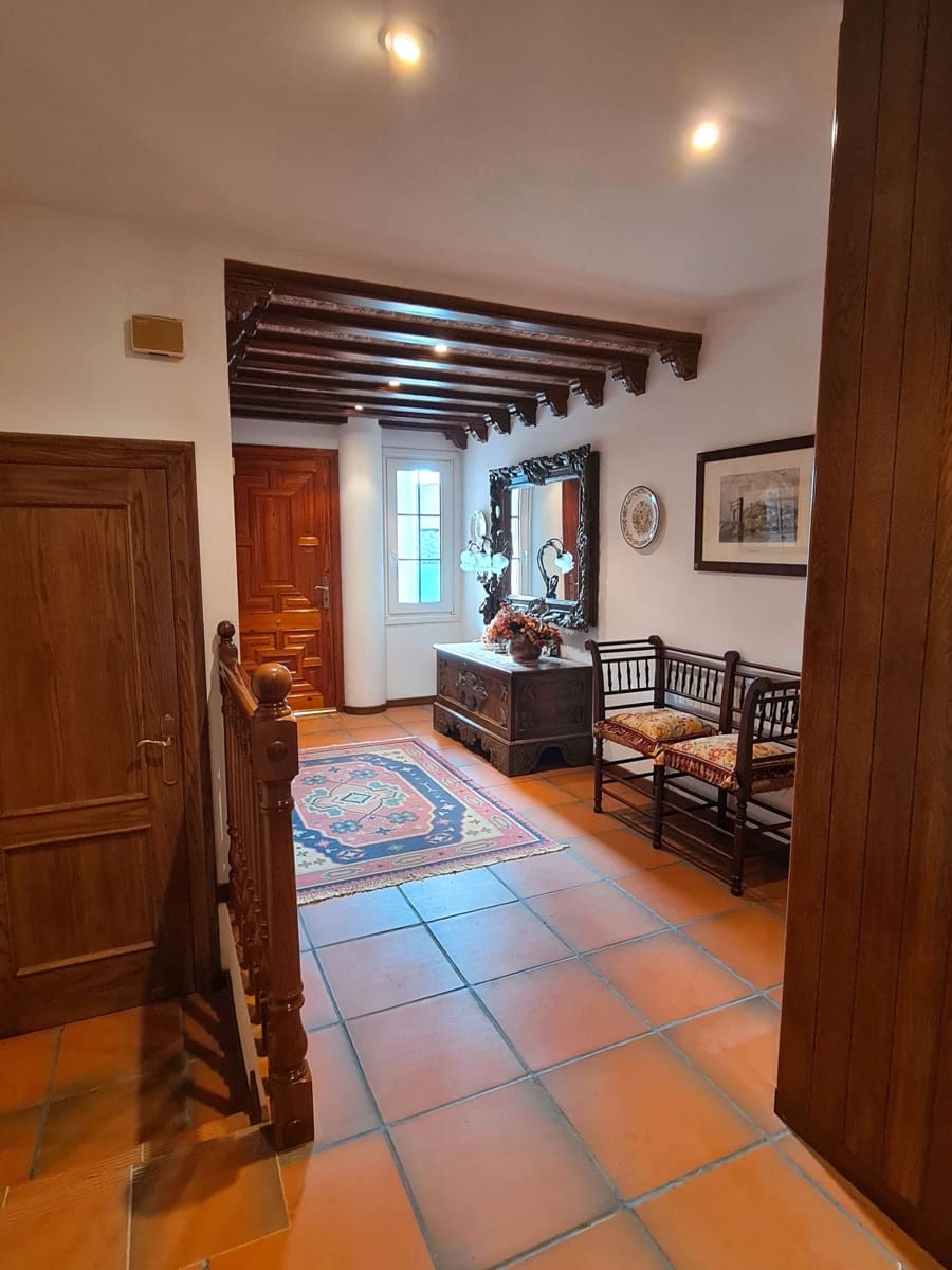 4 bedroom Villa for sale in Rossell with garage - € 240,000 (Ref: 9414440)