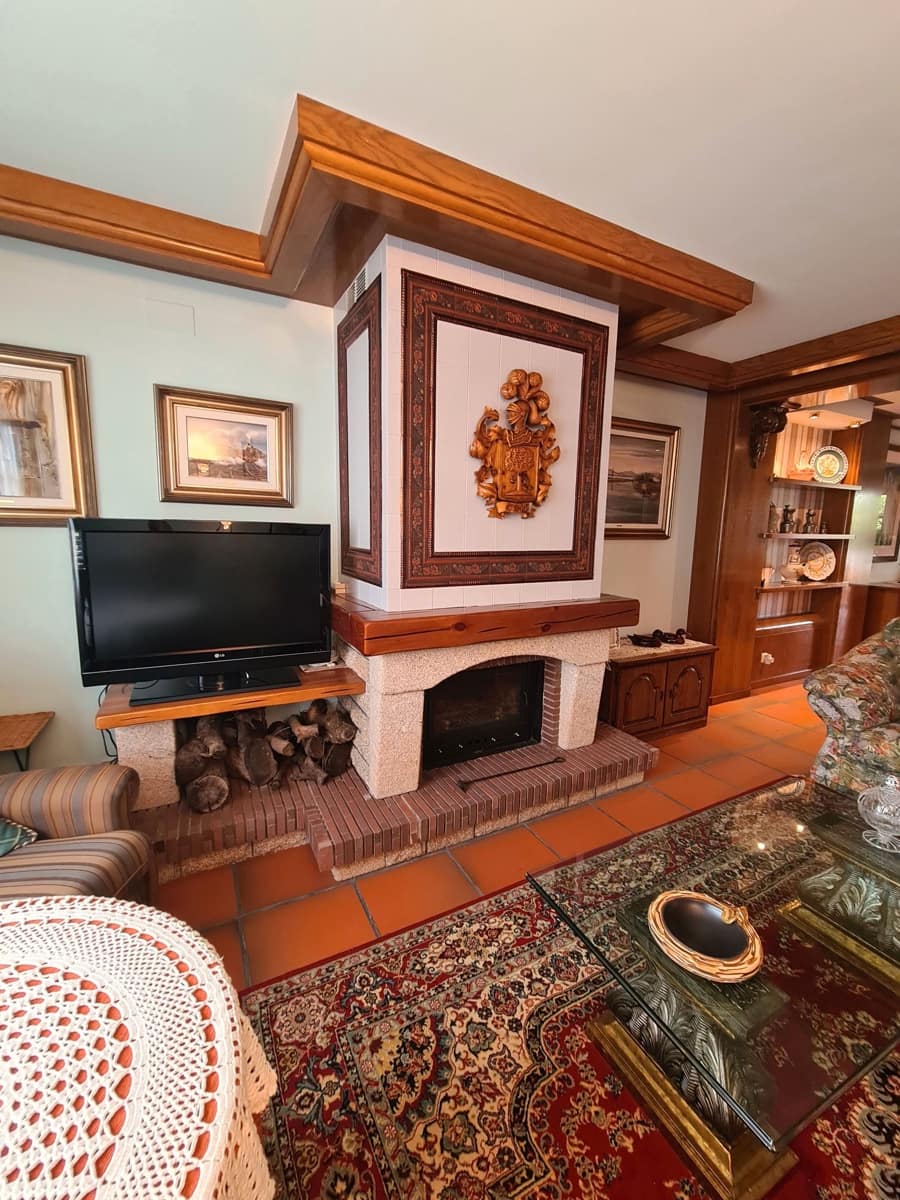 4 bedroom Villa for sale in Rossell with garage - € 240,000 (Ref: 9414440)