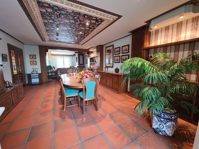 4 bedroom Villa for sale in Rossell with garage - € 240,000 (Ref: 9414440)