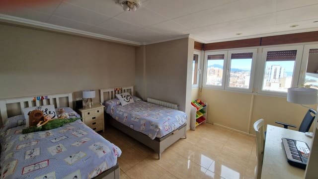 4 soverom Penthouse til salgs i Vinaròs - € 375 000 (Ref: 9414445)