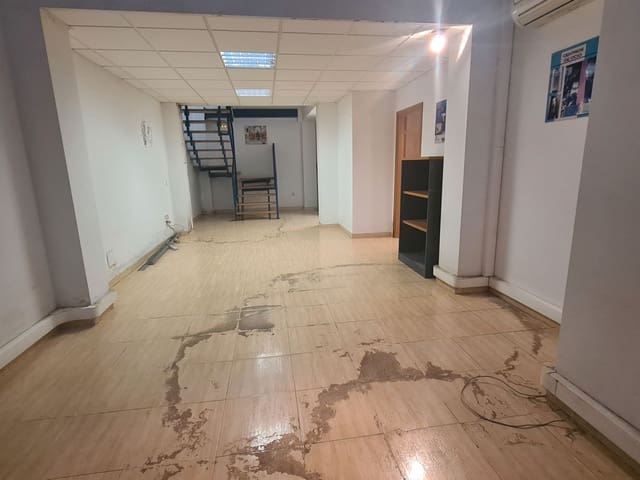 Local Commercial à vendre à Vinaròs - 98 000 € (Ref: 9414450)