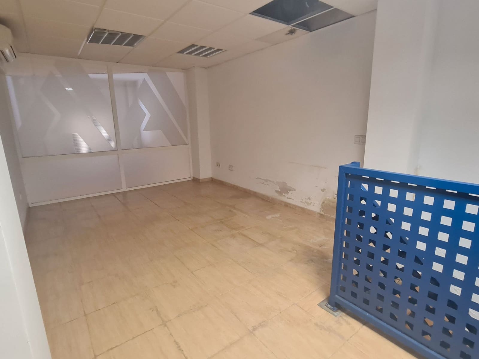 Local Commercial à vendre à Vinaros - 98 000 € (Ref: 9414450)