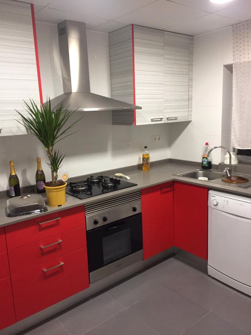 4 bedroom Flat for sale in Vinaros - € 94,800 (Ref: 9414451)