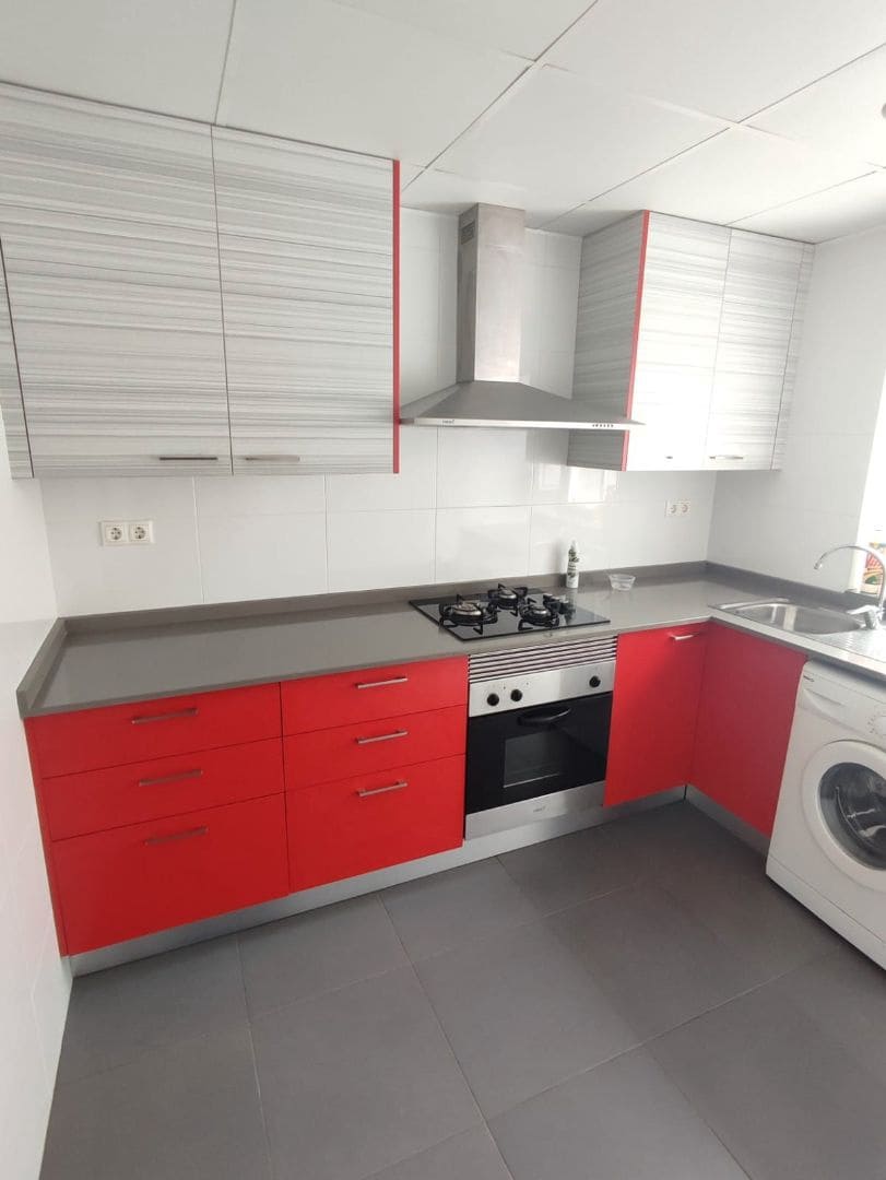 4 bedroom Flat for sale in Vinaros - € 94,800 (Ref: 9414451)