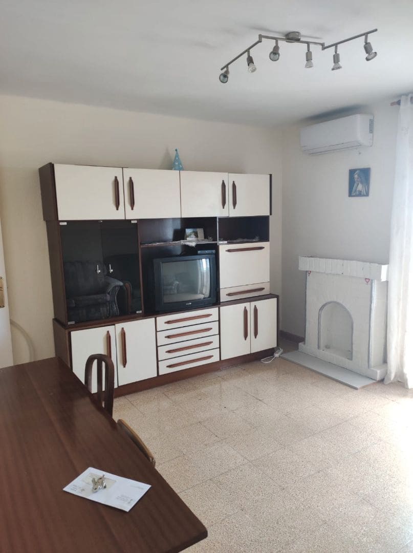 4 bedroom Flat for sale in Vinaros - € 94,800 (Ref: 9414451)