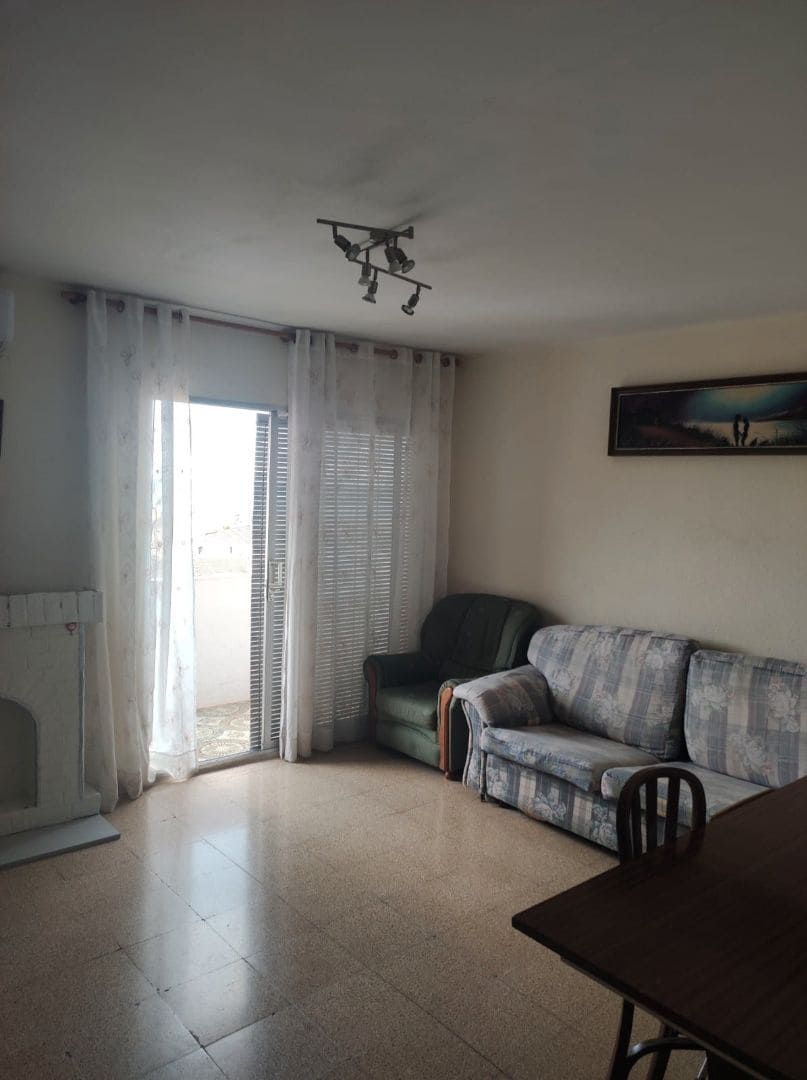 4 bedroom Flat for sale in Vinaros - € 94,800 (Ref: 9414451)