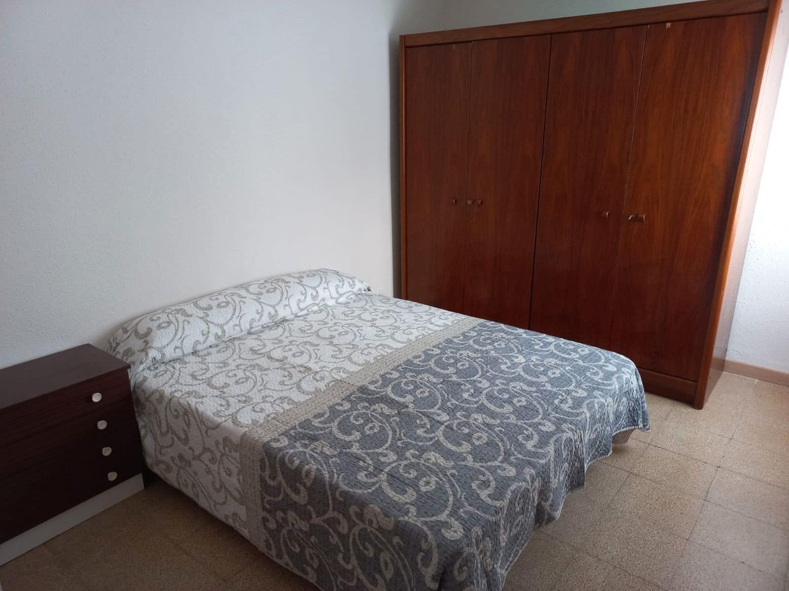 4 bedroom Flat for sale in Vinaros - € 94,800 (Ref: 9414451)