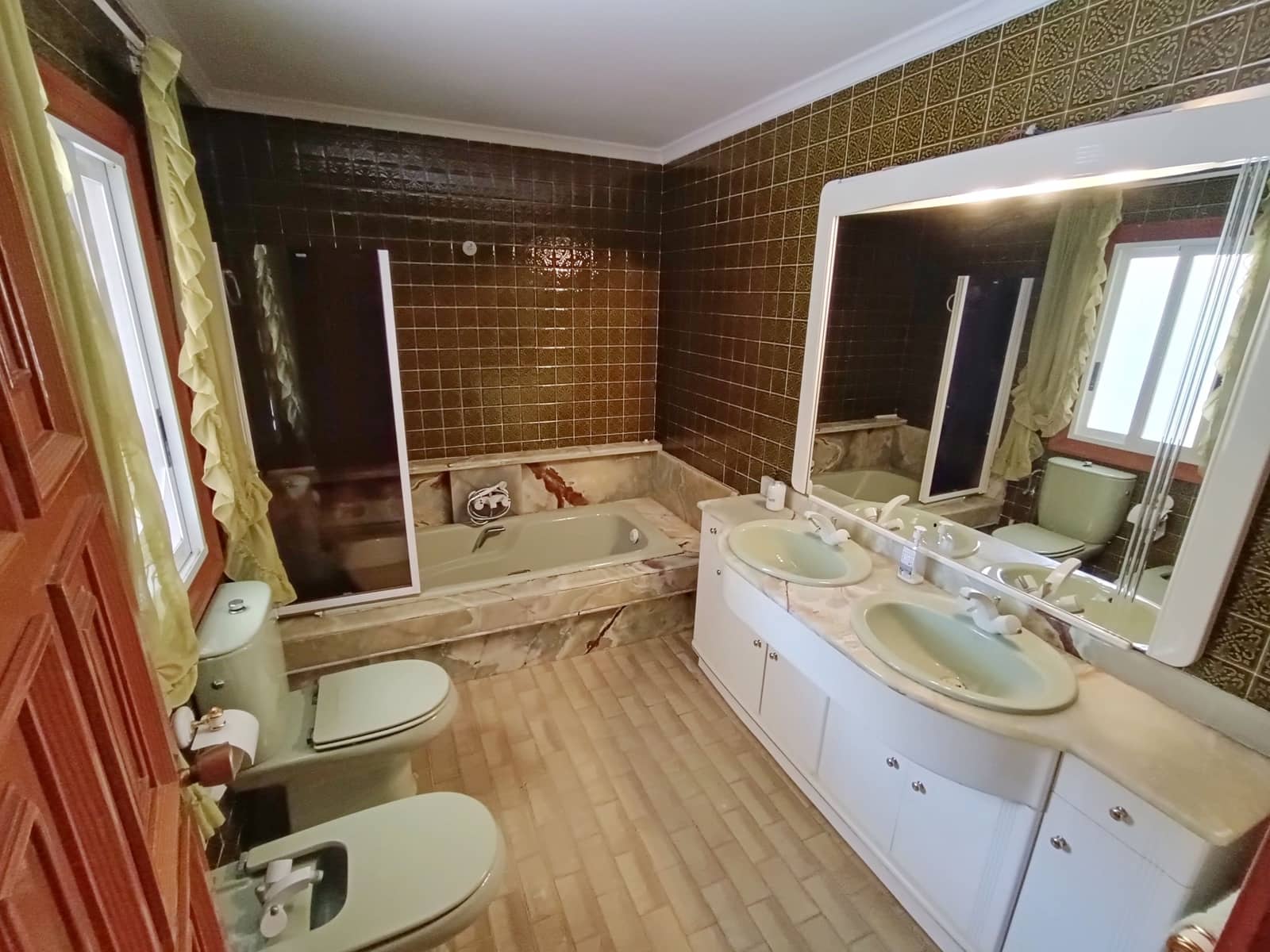 Chalet de 6 habitaciones en Vinaròs en venta con piscina garaje - 630.000 € (Ref: 9414455)