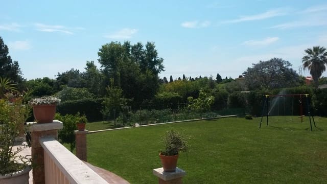 7 bedroom Villa for sale in Vinaròs with pool garage - € 415,000 (Ref: 9414456)
