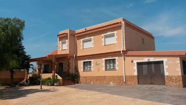 7 bedroom Villa for sale in Vinaròs with pool garage - € 415,000 (Ref: 9414456)