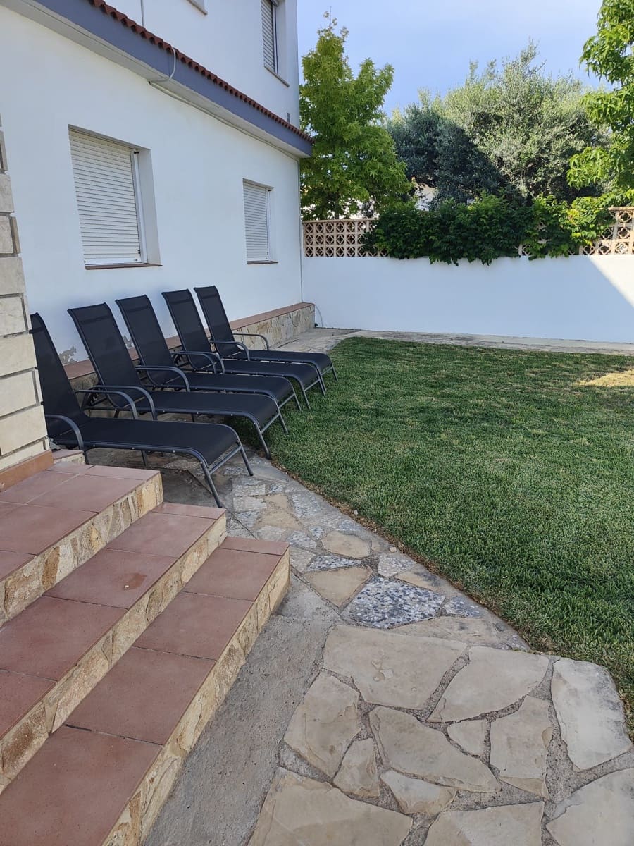 Chalet de 4 habitaciones en Vinaròs en venta con garaje - 345.400 € (Ref: 9414464)