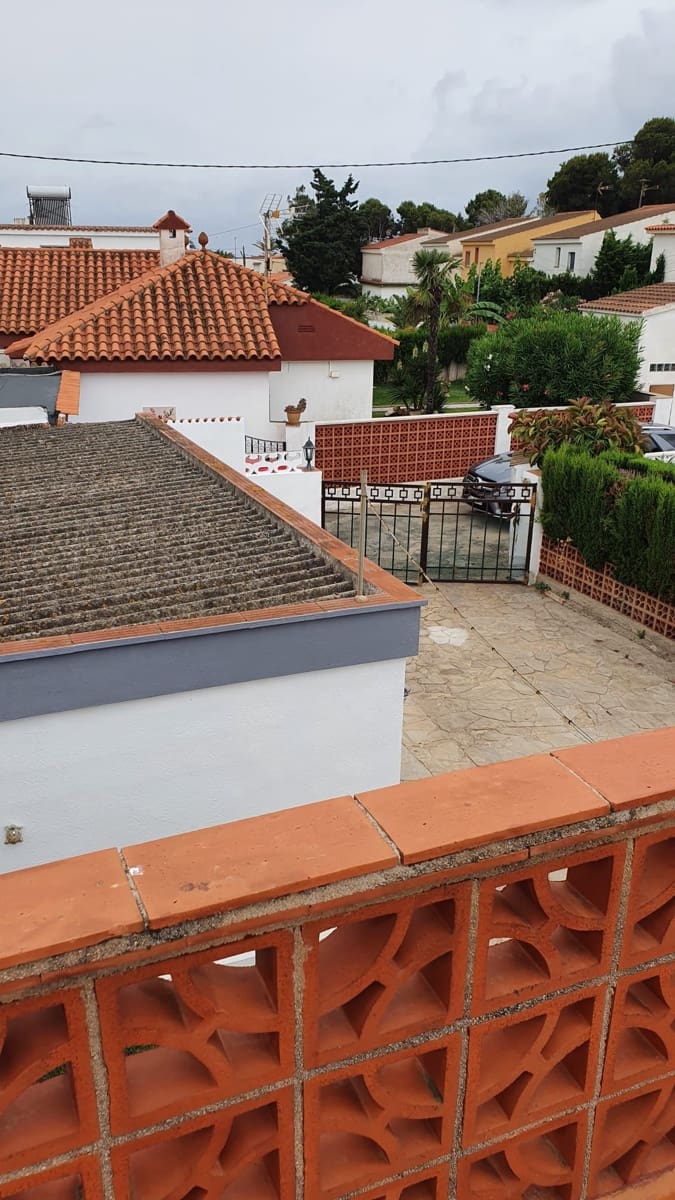 Chalet de 4 habitaciones en Vinaròs en venta con garaje - 345.400 € (Ref: 9414464)