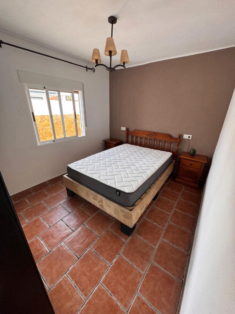 3 bedroom Villa for sale in Vinaros with garage - € 230,000 (Ref: 9414465)