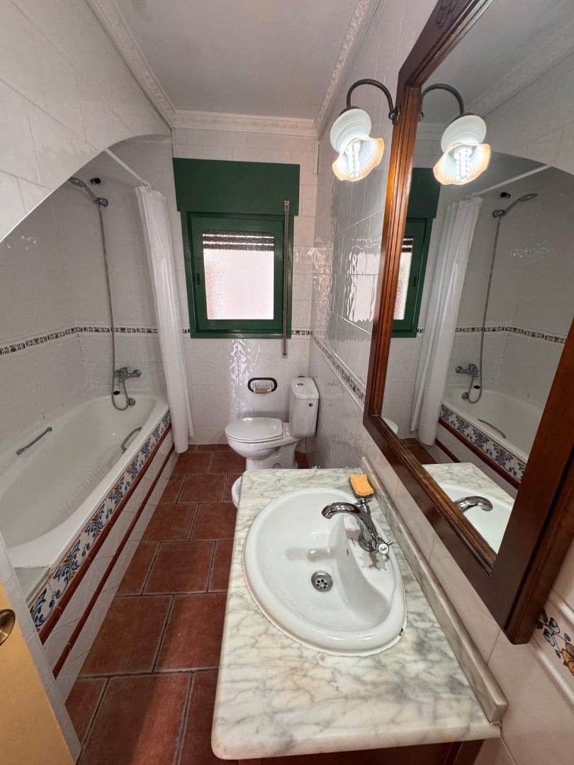 3 bedroom Villa for sale in Vinaros with garage - € 230,000 (Ref: 9414465)