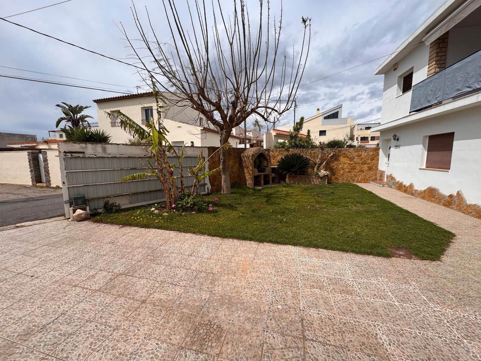 3 bedroom Villa for sale in Vinaros with garage - € 230,000 (Ref: 9414465)