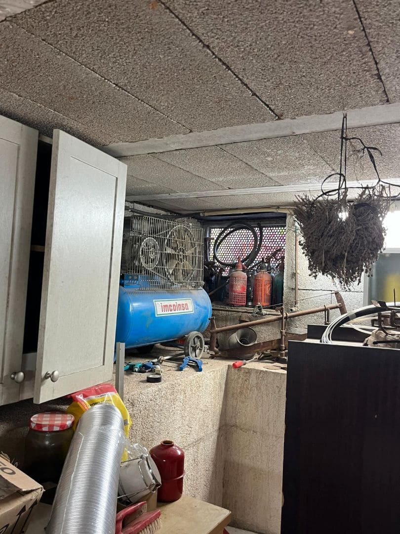 5 bedroom Villa for sale in Vinaros with garage - € 290,000 (Ref: 9414466)