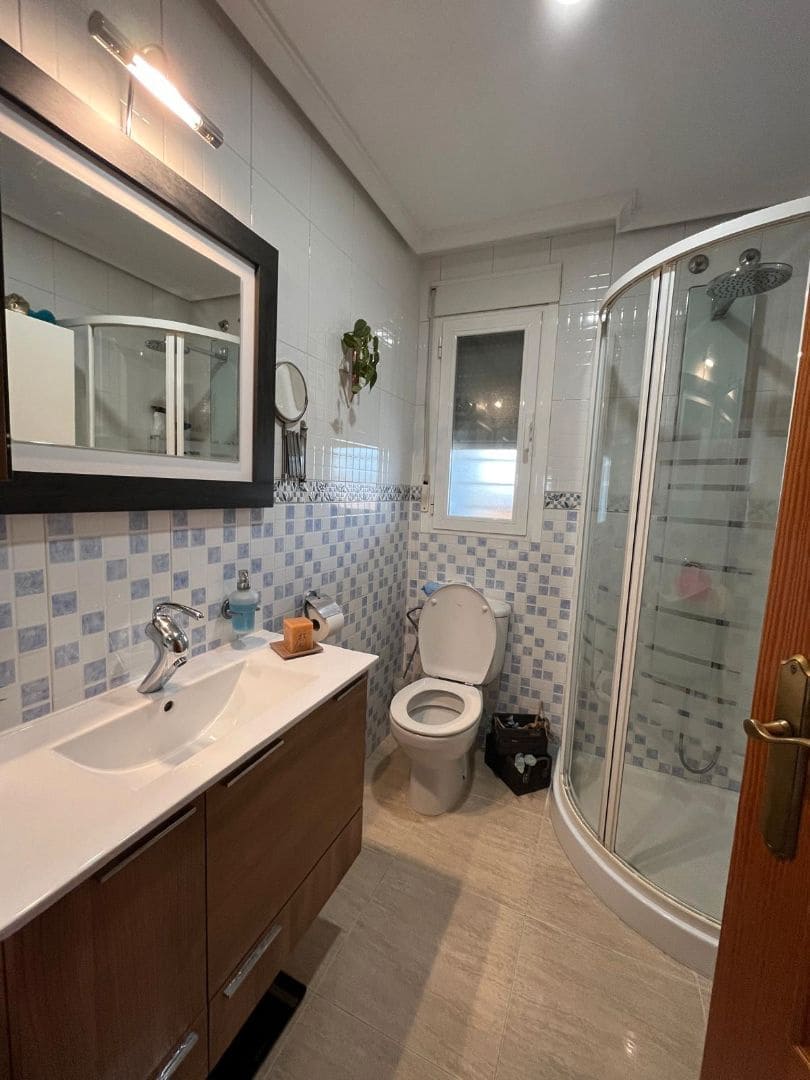 5 bedroom Villa for sale in Vinaros with garage - € 290,000 (Ref: 9414466)