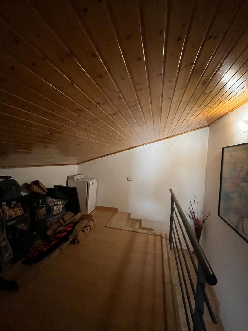 5 bedroom Villa for sale in Vinaros with garage - € 290,000 (Ref: 9414466)