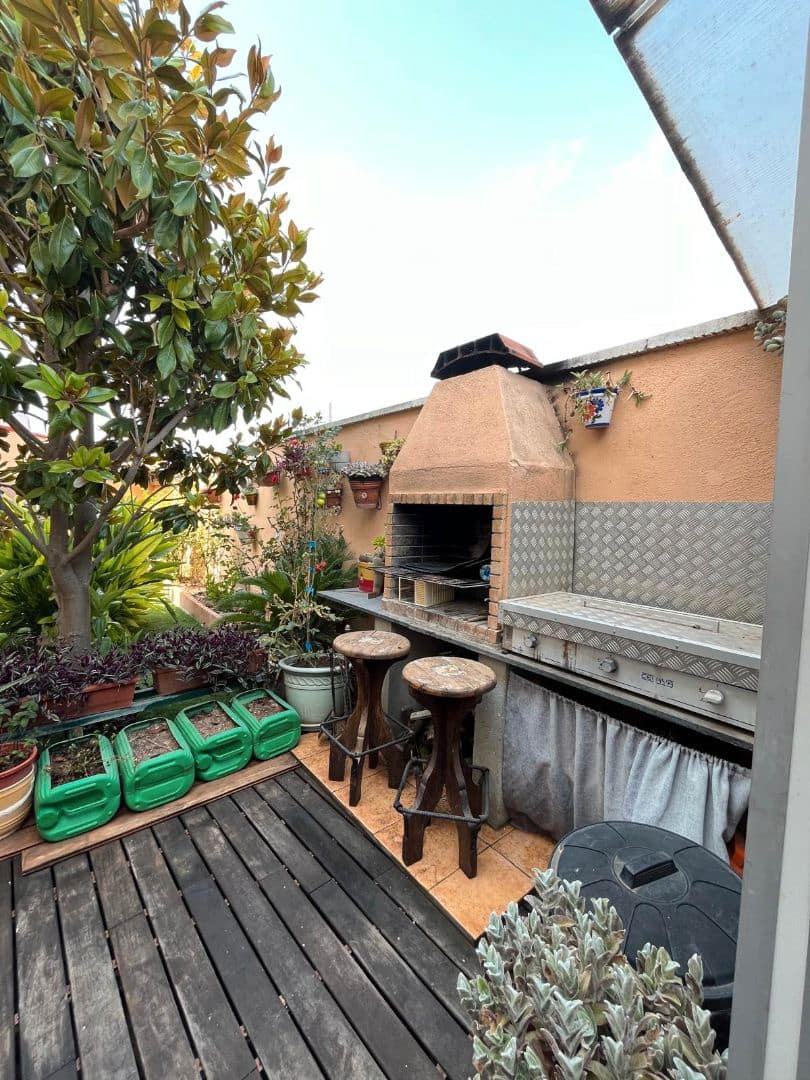 5 bedroom Villa for sale in Vinaros with garage - € 290,000 (Ref: 9414466)