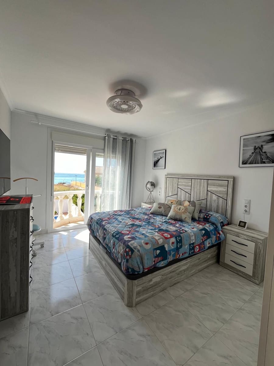 4 bedroom Semi-detached Villa for sale in Vinaros with pool garage - € 385,000 (Ref: 9414467)