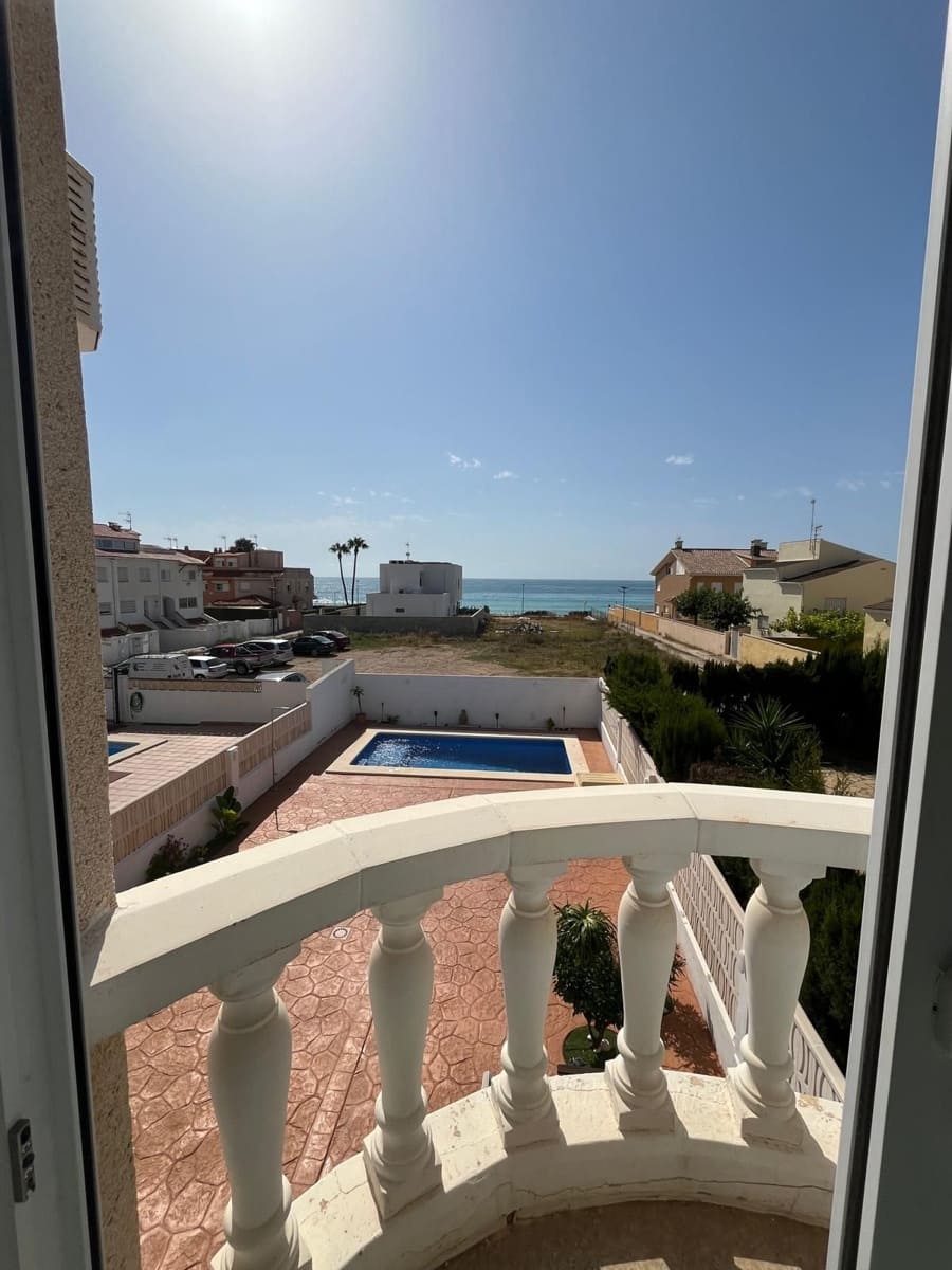 4 bedroom Semi-detached Villa for sale in Vinaros with pool garage - € 385,000 (Ref: 9414467)