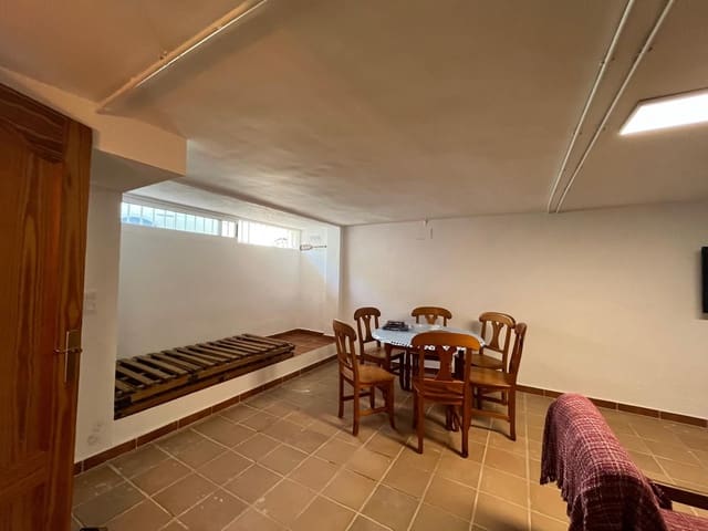 4 soverom Kjedet enebolig til salgs i Vinaròs med svømmebasseng garasje - € 385 000 (Ref: 9414467)