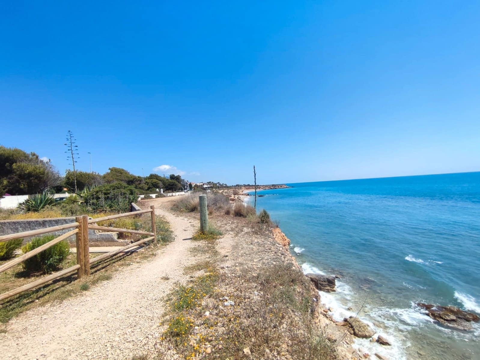 4 bedroom Semi-detached Villa for sale in Vinaros with pool garage - € 385,000 (Ref: 9414467)