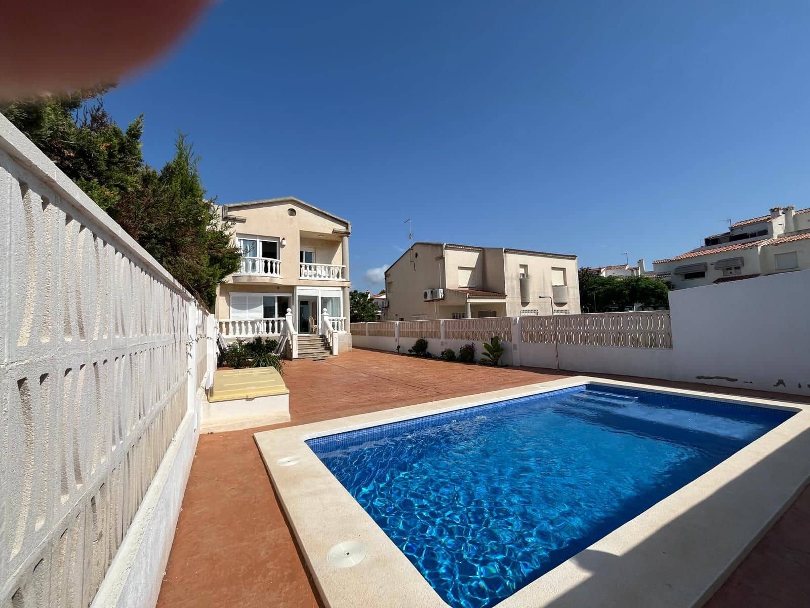 4 bedroom Semi-detached Villa for sale in Vinaros with pool garage - € 385,000 (Ref: 9414467)