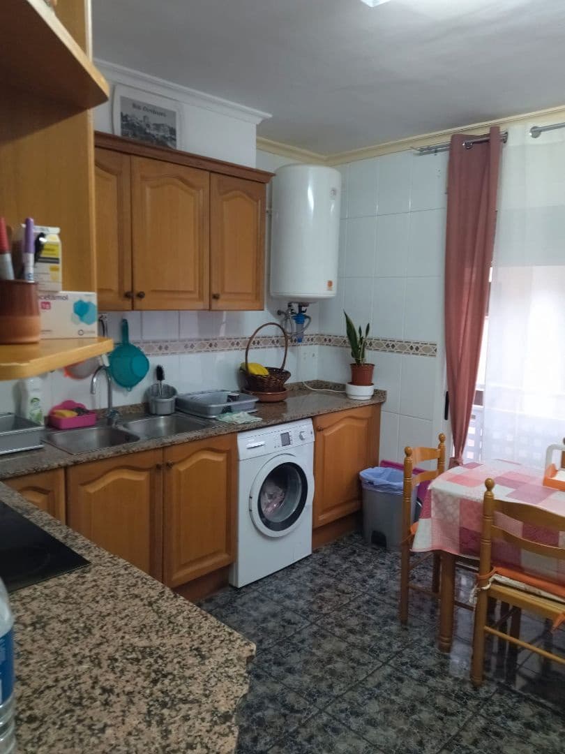3 bedroom Flat for sale in Vinaros - € 159,900 (Ref: 9414468)