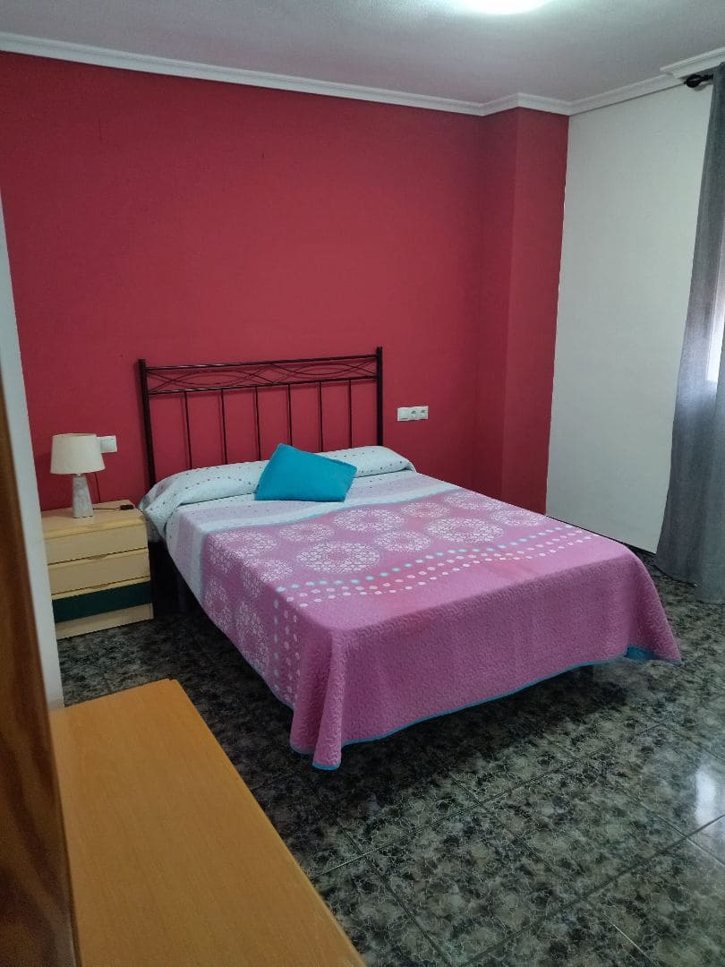 3 bedroom Flat for sale in Vinaros - € 159,900 (Ref: 9414468)