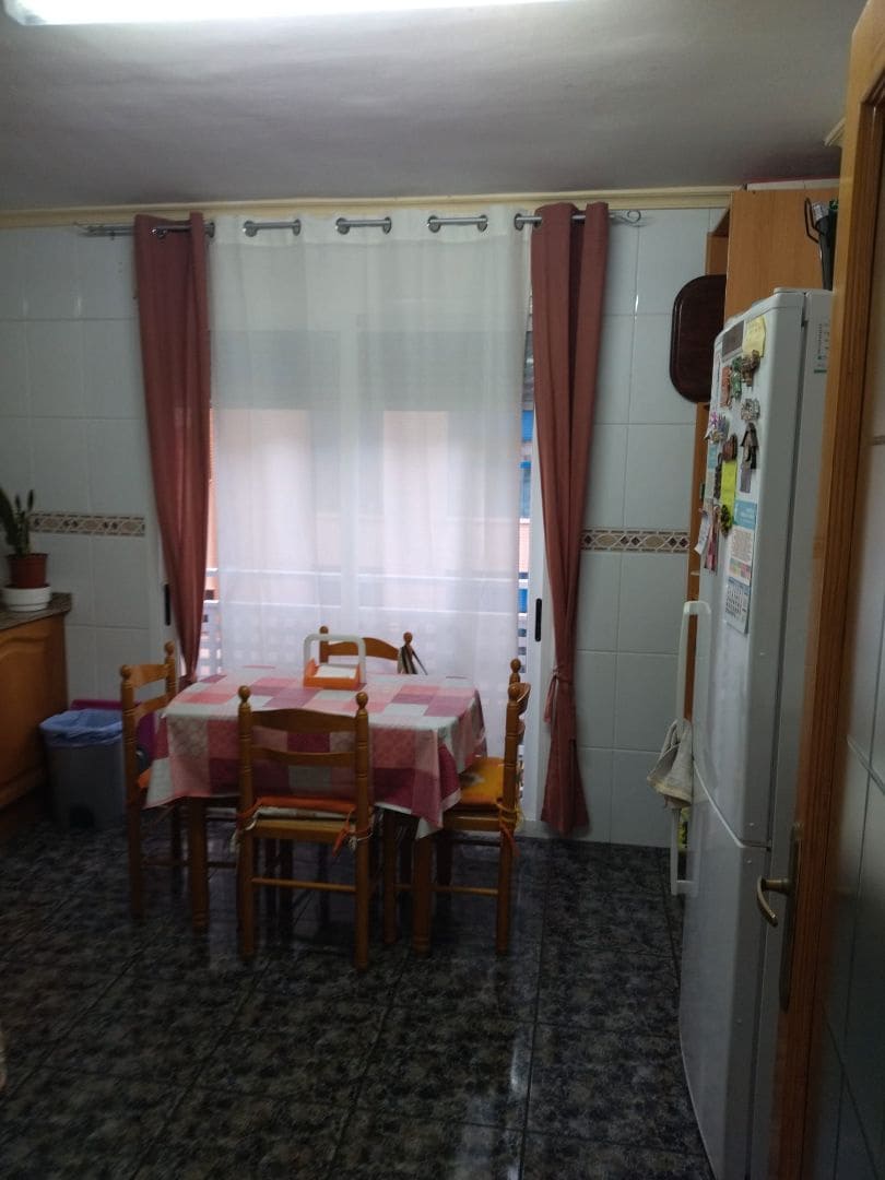 3 bedroom Flat for sale in Vinaros - € 159,900 (Ref: 9414468)