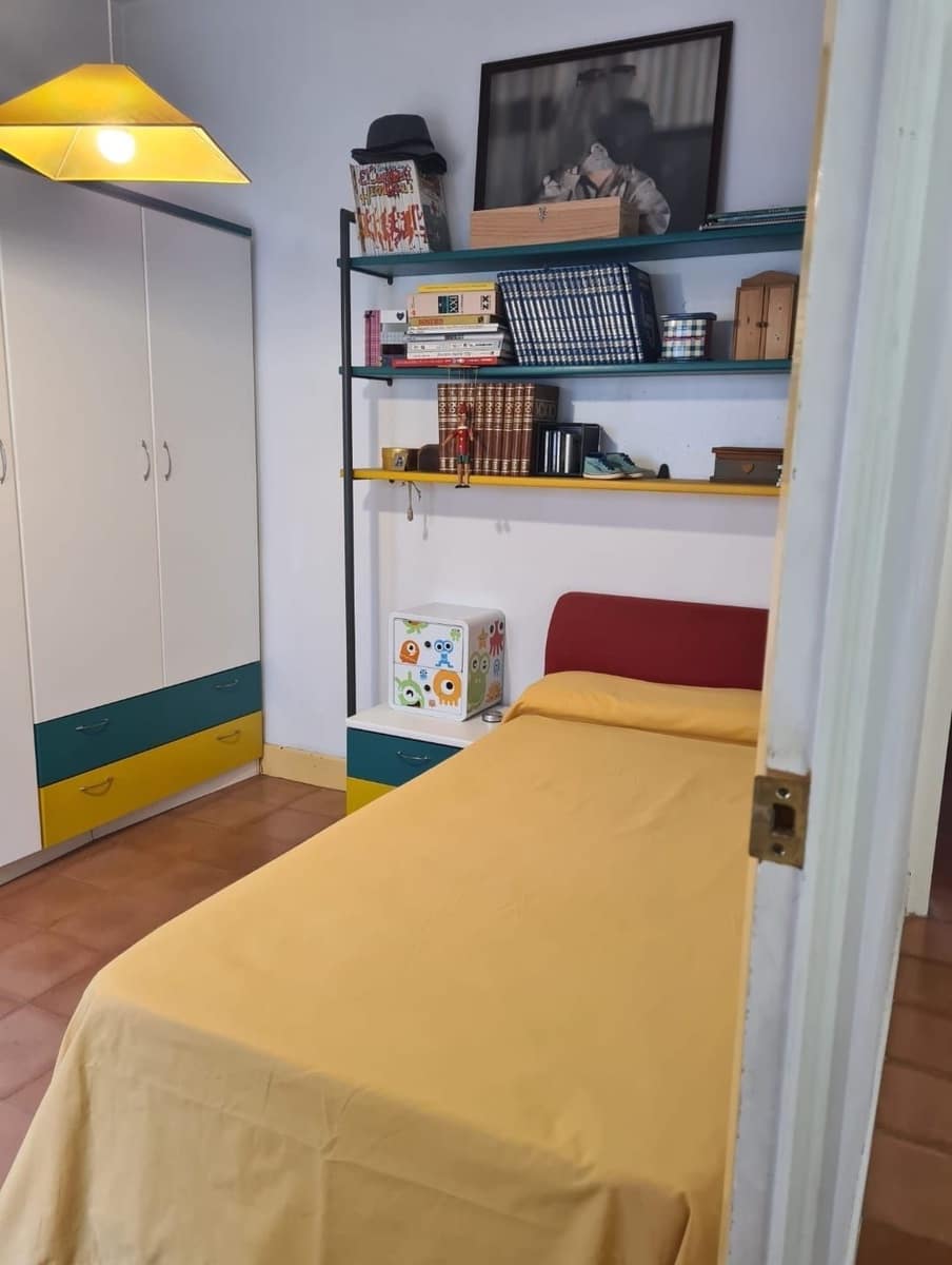 5 bedroom Flat for sale in Vinaros - € 359,000 (Ref: 9414473)