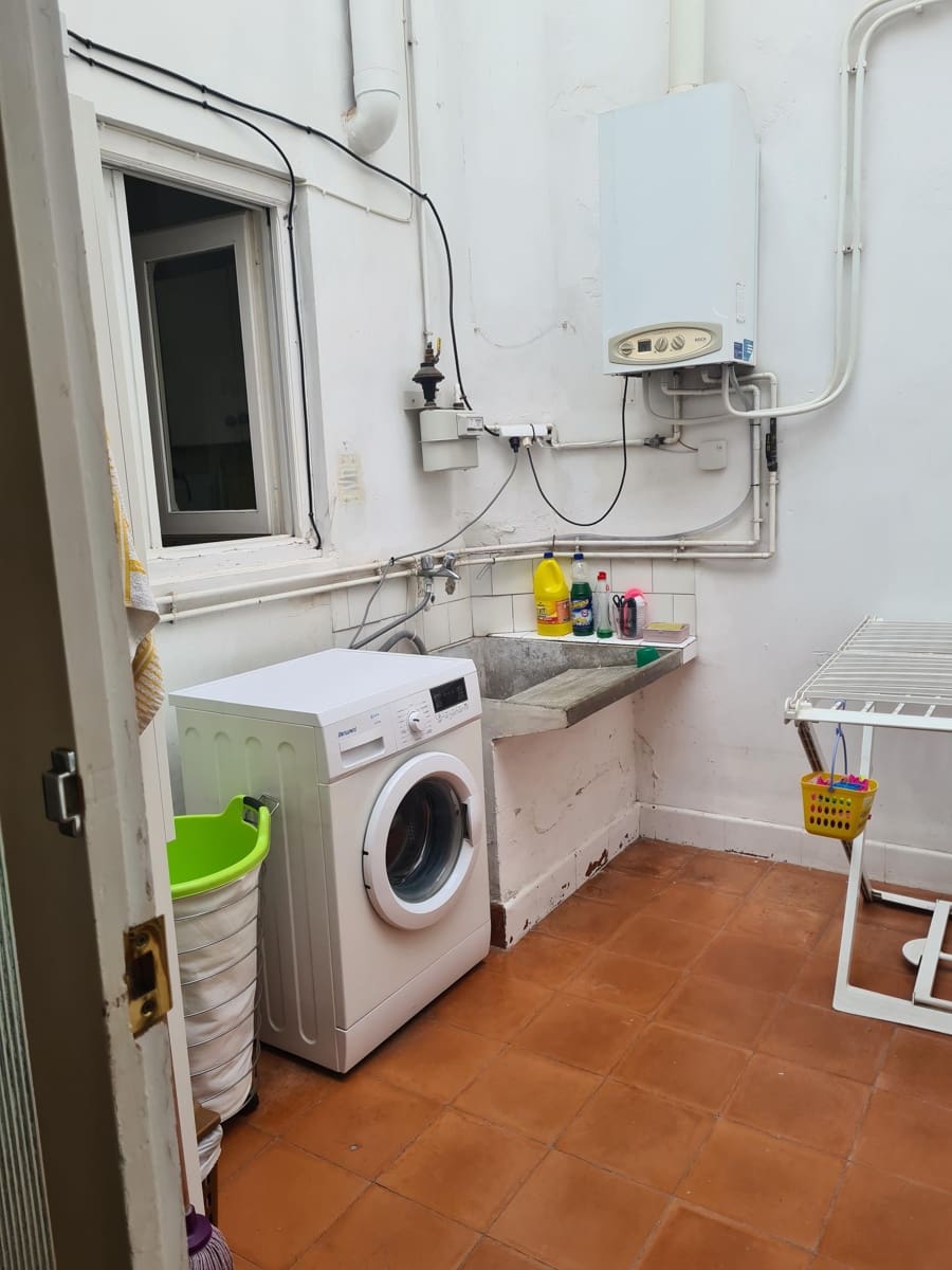 5 bedroom Flat for sale in Vinaros - € 359,000 (Ref: 9414473)