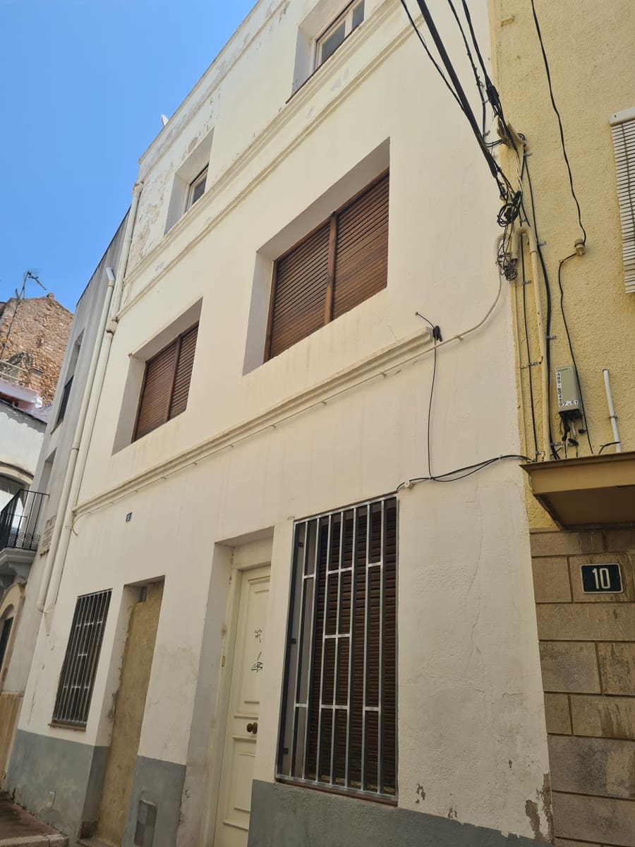 6 bedroom Townhouse for sale in Alcanar - € 68,000 (Ref: 9414474)