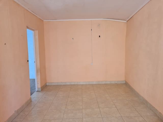 6 bedroom Townhouse for sale in Alcanar - € 68,000 (Ref: 9414474)