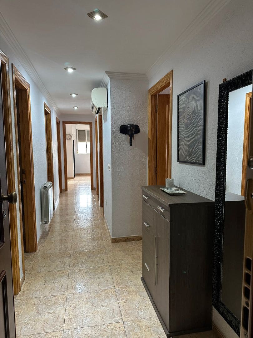 3 bedroom Flat for sale in Vinaros with garage - € 198,000 (Ref: 9414477)