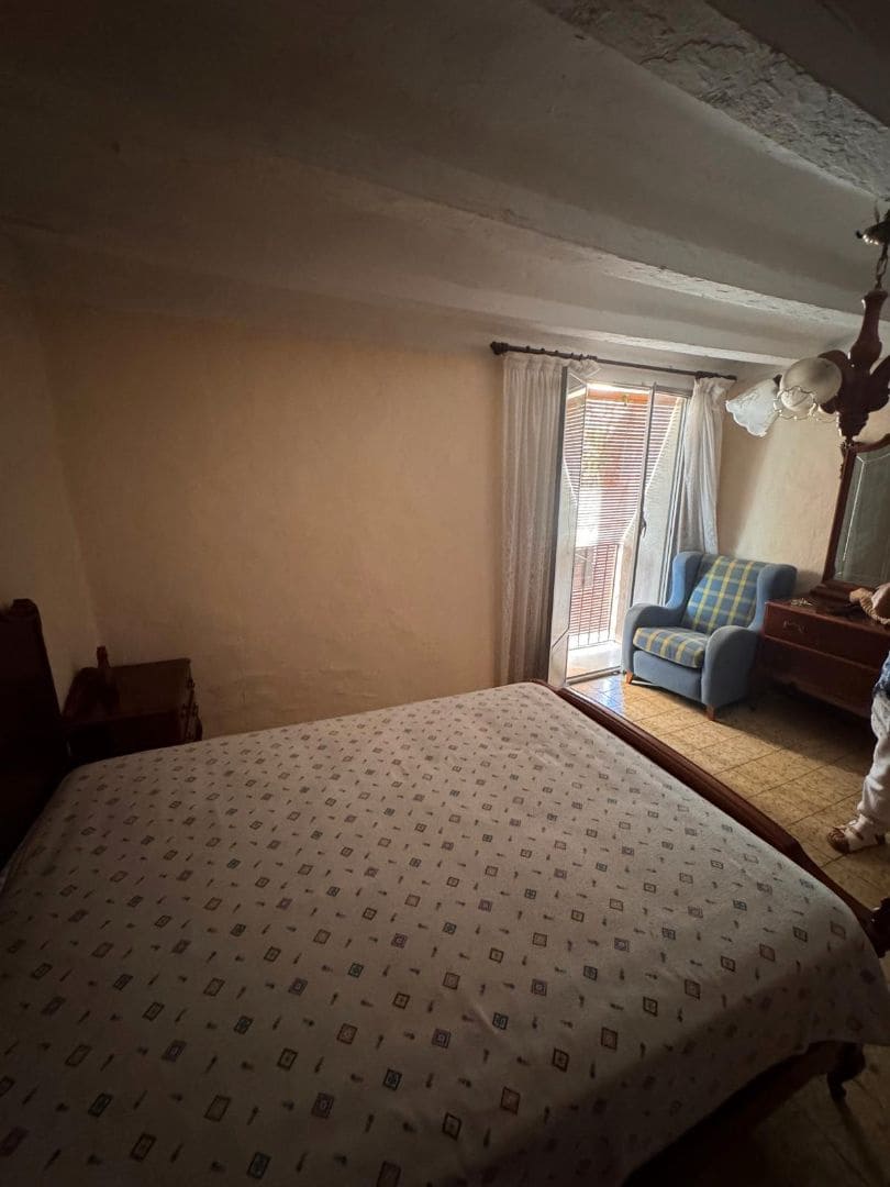 4 bedroom Townhouse for sale in Ulldecona - € 88,000 (Ref: 9414479)