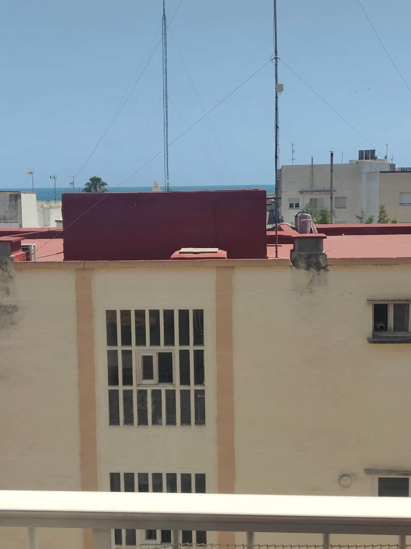 4 bedroom Flat for sale in Vinaros - € 111,100 (Ref: 9414480)