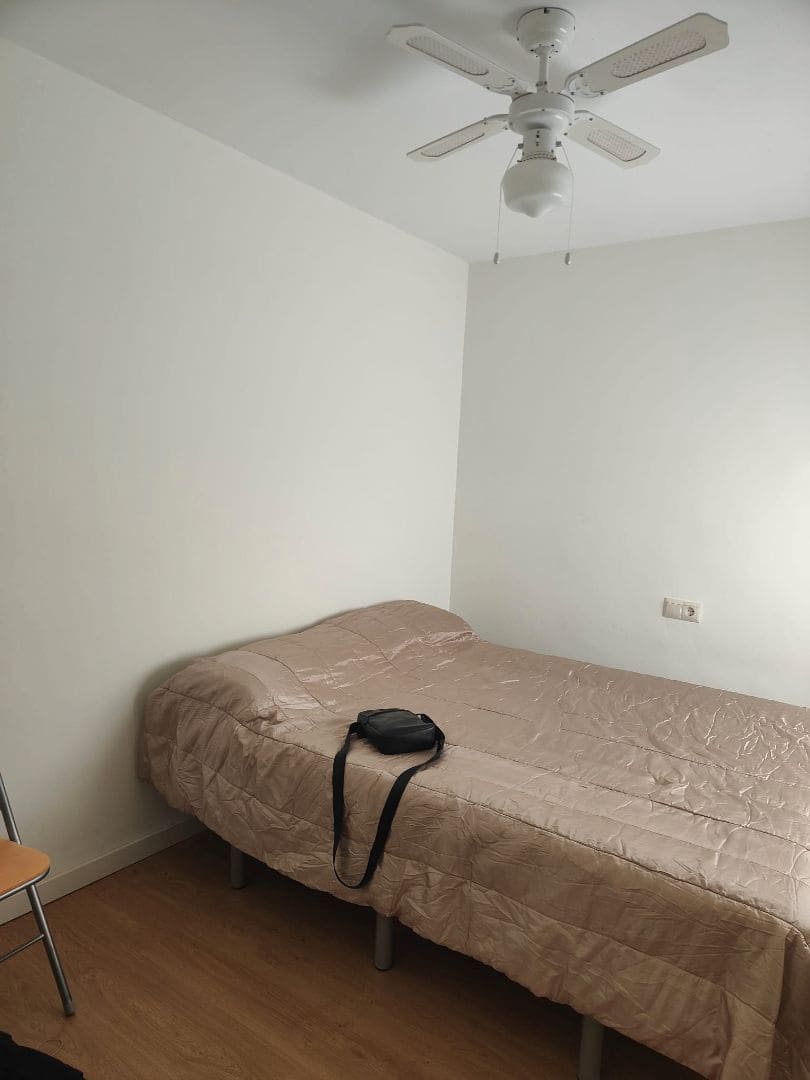 4 bedroom Flat for sale in Vinaros - € 111,100 (Ref: 9414480)