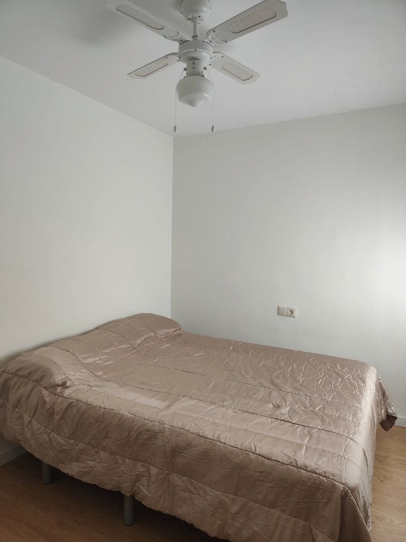 4 bedroom Flat for sale in Vinaros - € 111,100 (Ref: 9414480)