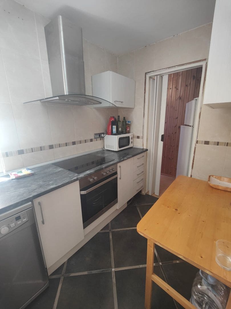 4 bedroom Flat for sale in Vinaros - € 111,100 (Ref: 9414480)