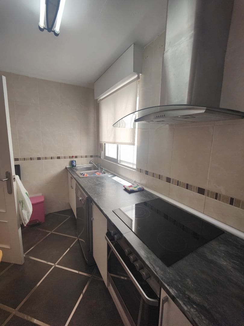 4 bedroom Flat for sale in Vinaros - € 111,100 (Ref: 9414480)