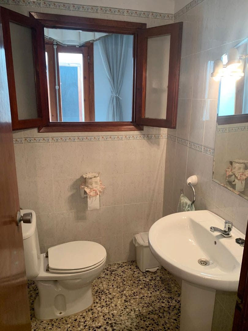 4 bedroom Townhouse for sale in Vinaros - € 150,000 (Ref: 9414492)